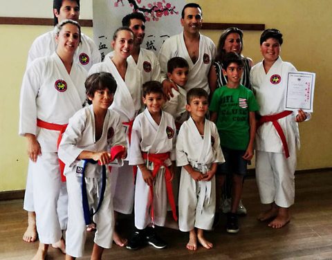 Atletas de Karaté Shokotan dos Pimpões sobem de grau com excelentes resultados