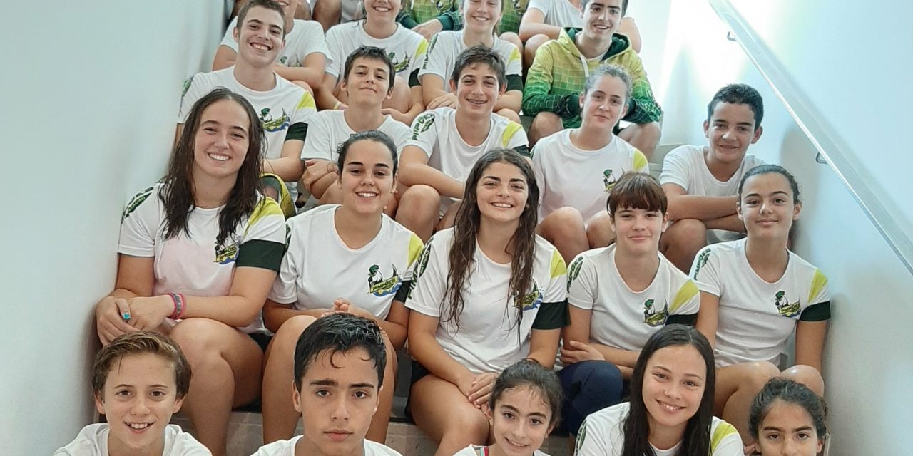 Pimpões levou 24 nadadores a Torneio de Abertura em Óbidos