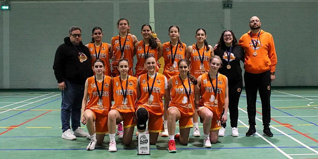 Sub-16 Femininas sagram-se Campeãs distritais de basquetebol